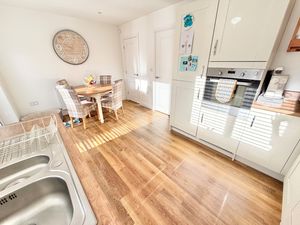 Longbank Court Rossmore